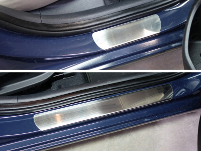Hyundai Elantra (16–) Накладки на пороги (лист шлифованный)